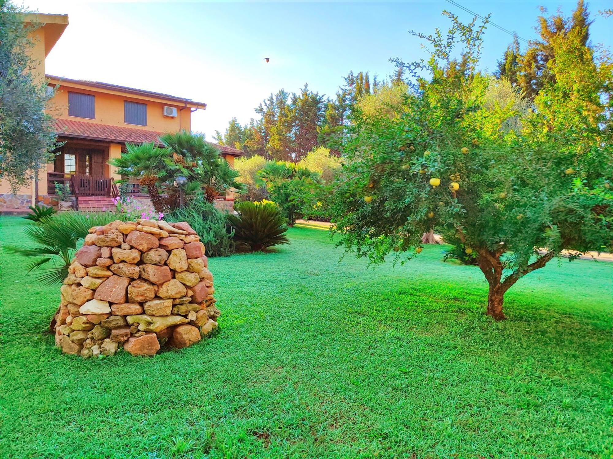 Bed and Breakfast Nuraghe Bianco Santa Maria la Palma Exterior foto